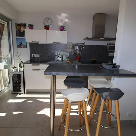 Luxueux P3 Au Grau-Du-Roi Avec Terrasse Et Parking Prive - Fr-1-307-73 * Le Grau-du-Roi